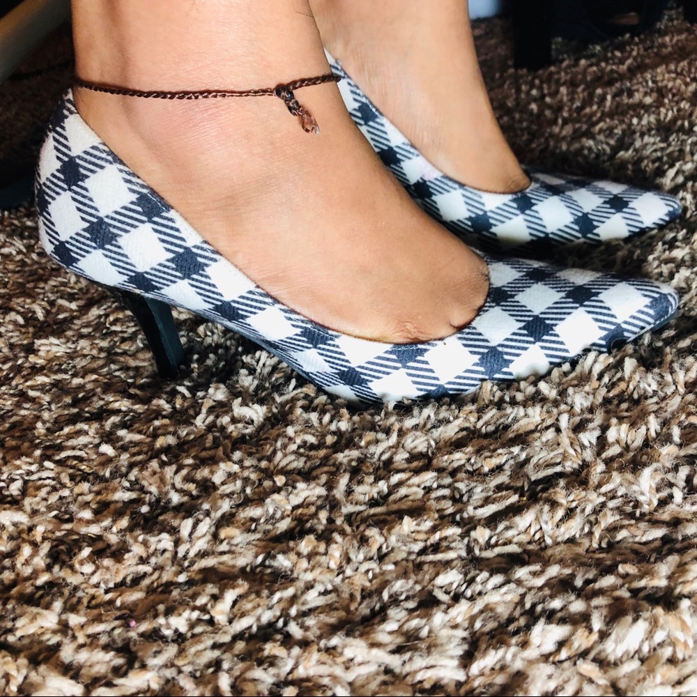 Retro!! - Picture 2 of 5